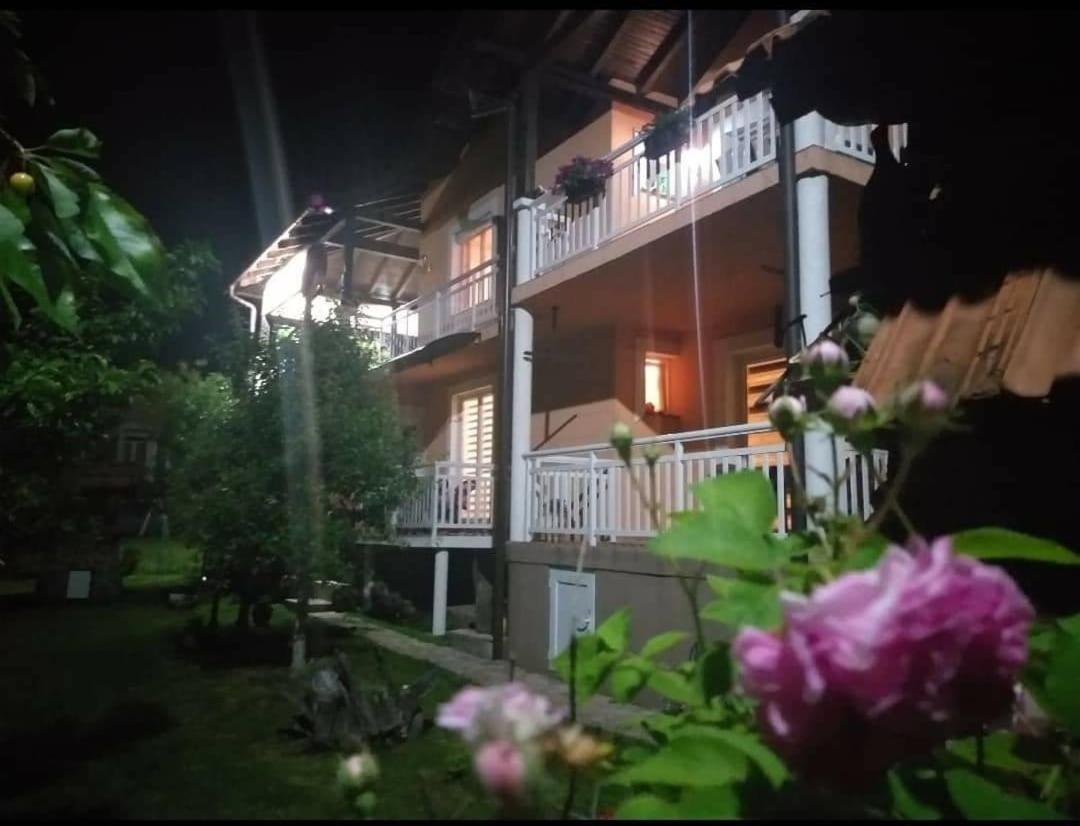 Apartmani Gs ***** Zavidovici Esterno foto